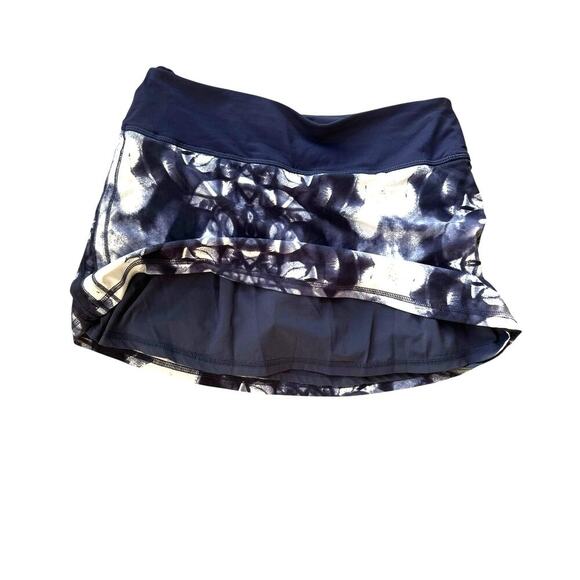 Lululemon Skort: Chase Me Inkblot White Indigo Blue, Skirt Shorts Women's 4, EUC - Picture 7 of 14